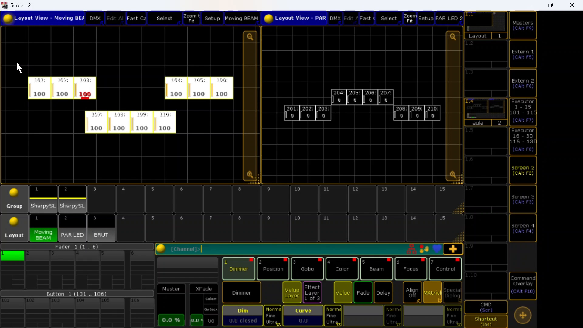 Dois Layout Views (Moving Beam e Par LED) com os aparelhos, e os pools de Group e Layout na parte de baixo da tela